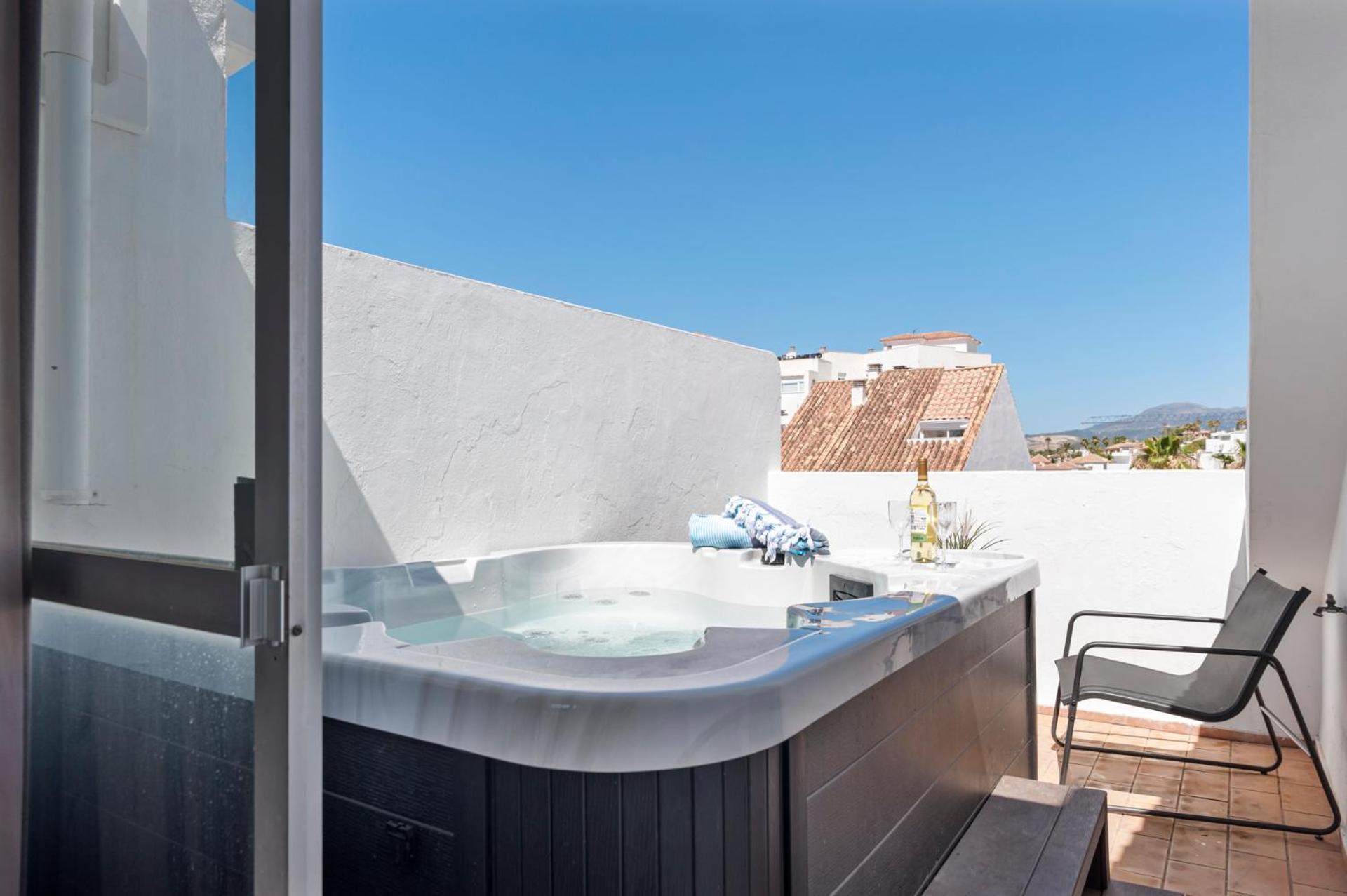 Lovely Penthouse Near Estepona Marina By Costarentals - Ref M15 Extérieur photo